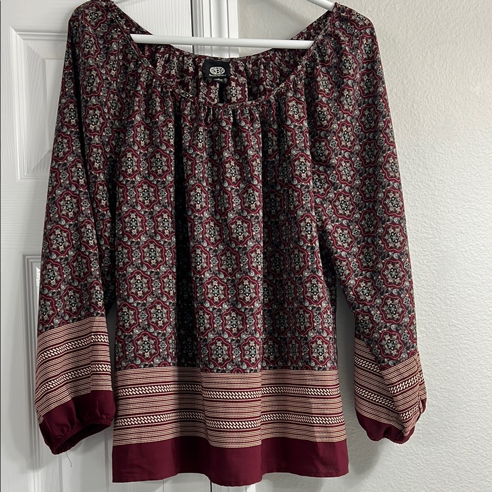 Bobeau Burgundy and Cream Geometric Blouse